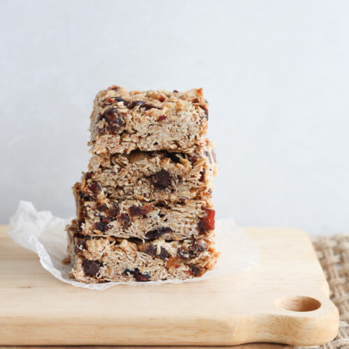 Homemade gluten-free chocolate chip granola bars that take less than 30 minutes to make and are a great grab and go snack or school lunch.