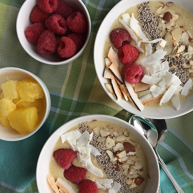 pineapple coconut smoothie bowl recipe