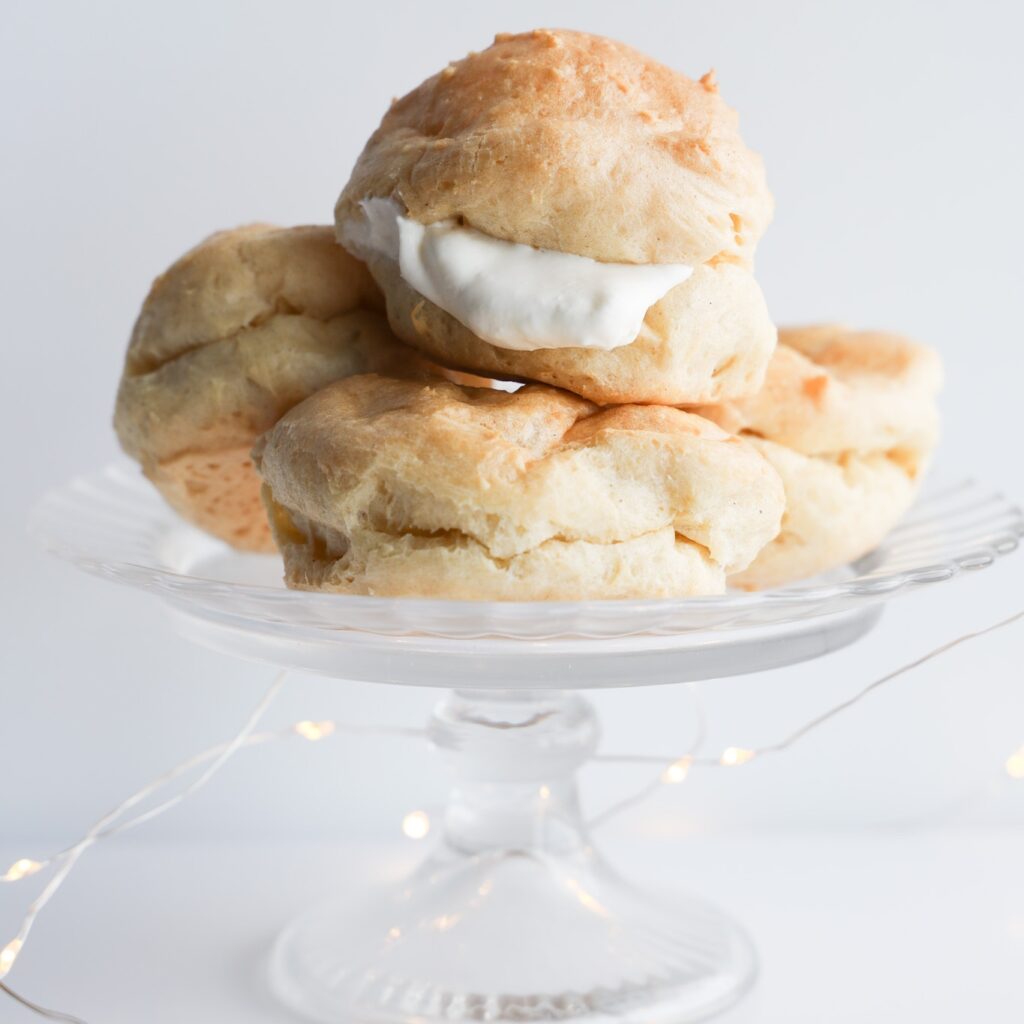 These gluten-free cream puffs are easy to make, delicious, crispy on the outside and soft on the inside and can be filled with whipped cream or vanilla and chocolate cream filling. Simple to make with simple ingredients and the perfect dessert.