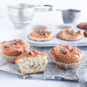 Keto coffee cake muffins that taste just like your favourite cinnamon sugar coffee cake.