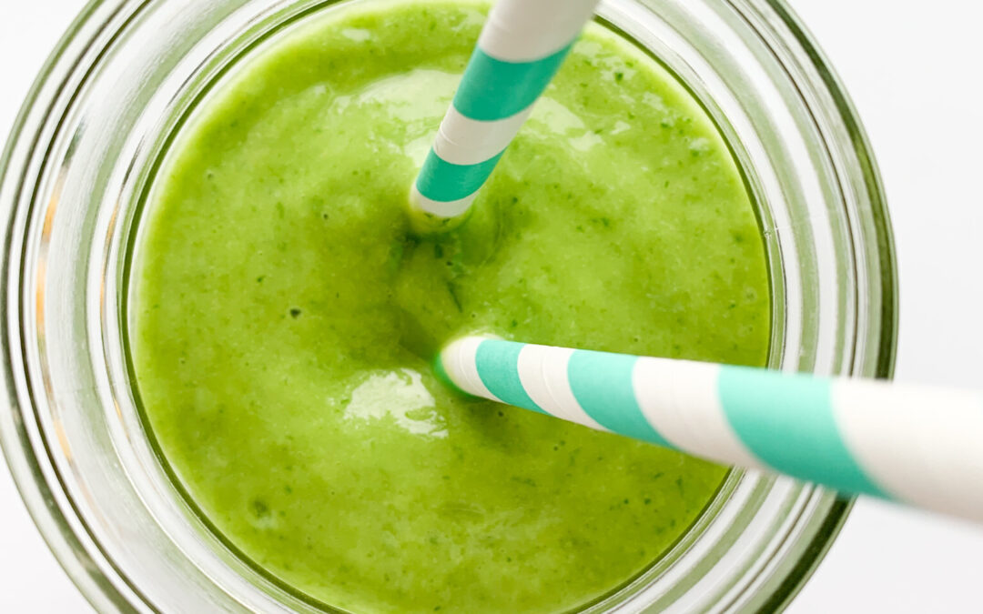 This detox smoothie recipe is absolutely delicious and is loaded with nutritional benefits