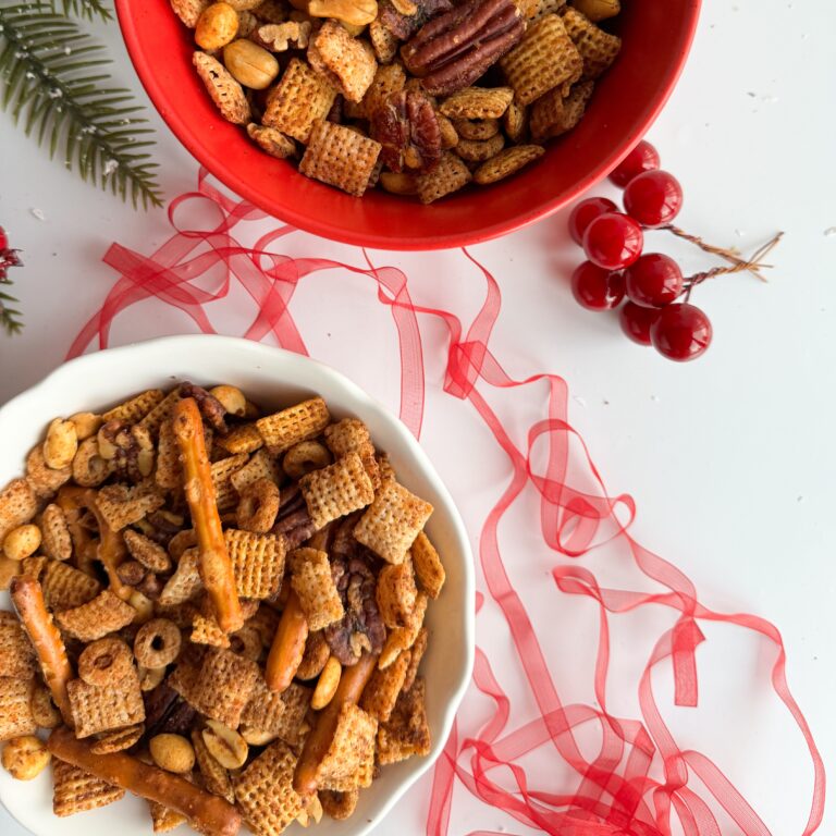 This gluten-free spicy Chex mix is perfect for holiday snacking or as a food gift for Christmas. It is easy to make, crunchy, salty, spicy and delicous. Made with simple ingredients and is a great party appetizer, game night snack with friends or to give as a food gift.